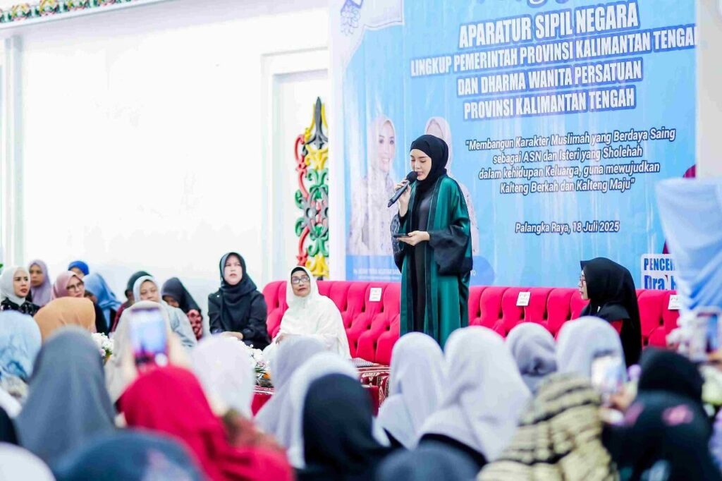 img-20250724-wa00048419088235684842170-1024x682 Ketua TP PKK Kalteng Dorong ASN Muslimah Ikuti Pengajian Rutin